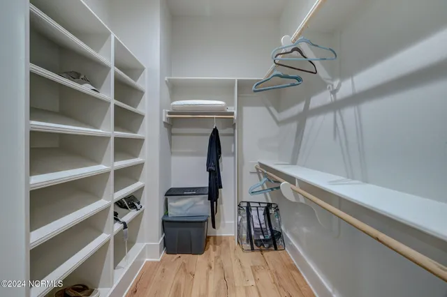 $4,350,000 | 7 Waterfront Circle, Hampstead, NC 28443