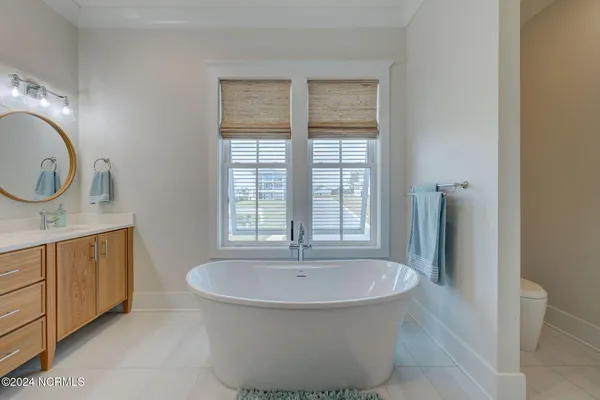 $4,350,000 | 7 Waterfront Circle, Hampstead, NC 28443