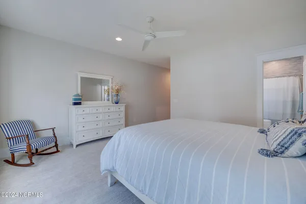 $4,350,000 | 7 Waterfront Circle, Hampstead, NC 28443