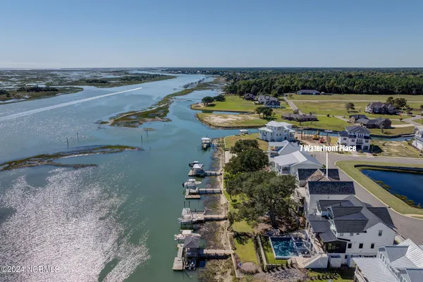 $4,350,000 | 7 Waterfront Circle, Hampstead, NC 28443