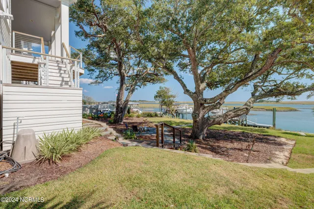 $4,350,000 | 7 Waterfront Circle, Hampstead, NC 28443