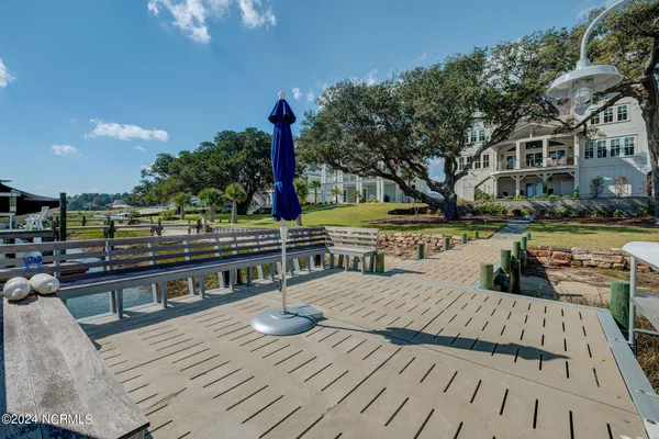 $4,350,000 | 7 Waterfront Circle, Hampstead, NC 28443