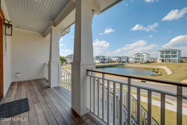 $4,350,000 | 7 Waterfront Circle, Hampstead, NC 28443