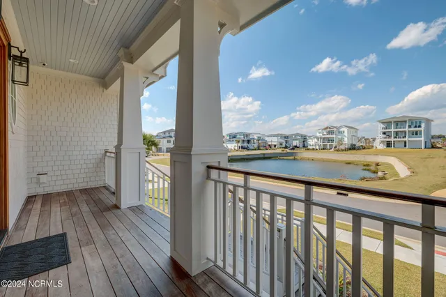 $4,350,000 | 7 Waterfront Circle, Hampstead, NC 28443