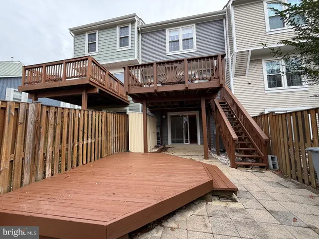 $1,400 | 6502 Brick Hearth Court, Alexandria, VA 22306