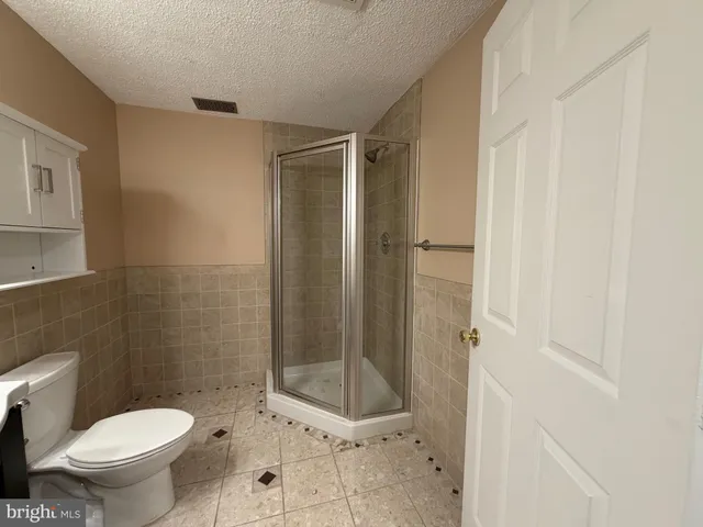 $1,400 | 6502 Brick Hearth Court, Alexandria, VA 22306