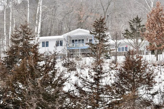 $340,000 | 25476 Highway 248, Minnesota City, MN 55959