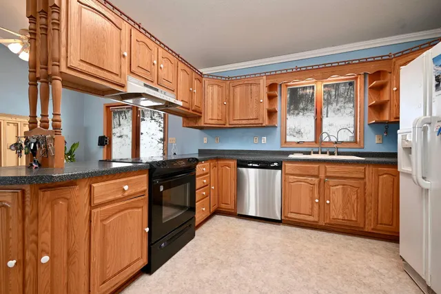 $340,000 | 25476 Highway 248, Minnesota City, MN 55959