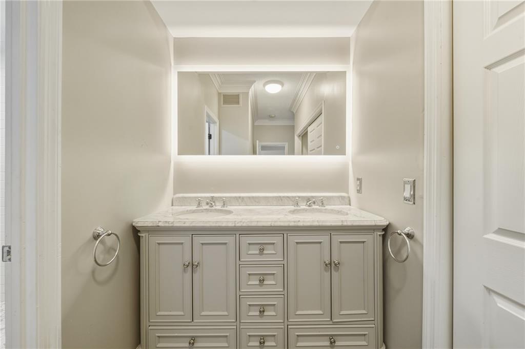 3475 Oak Valley Road Northeast, Unit 1470 Atlanta, GA 30326 - Photo 14 of 22