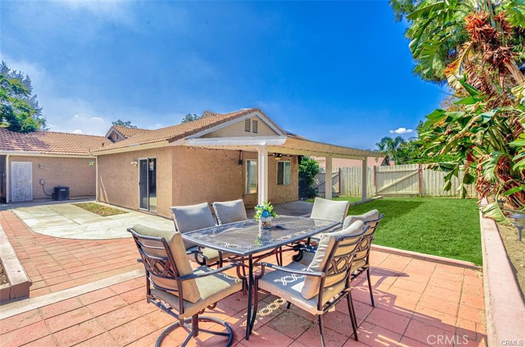 14010 Hillcrest Drive Fontana, CA 92337 - Photo 17 of 21