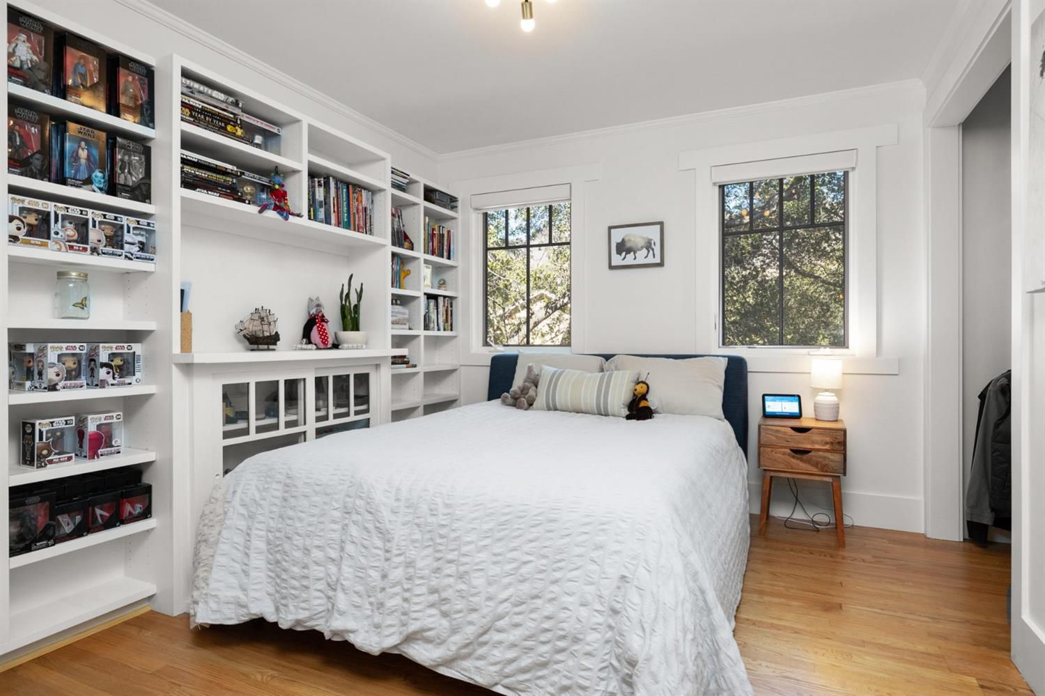 810 El Toro Road Ojai, CA 93023 - Photo 50 of 50 a bedroom with a bed and a book shelf