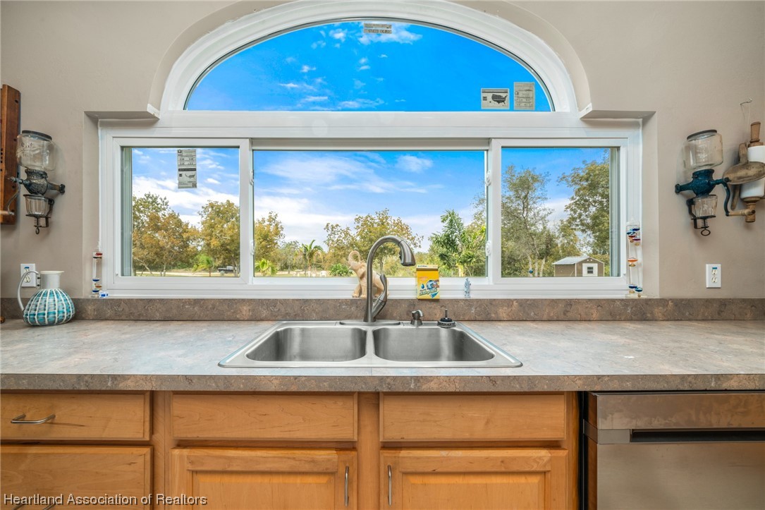 117 Zodiac Road Sebring, FL 33876 - Photo 9 of 42 Gallery Image 9