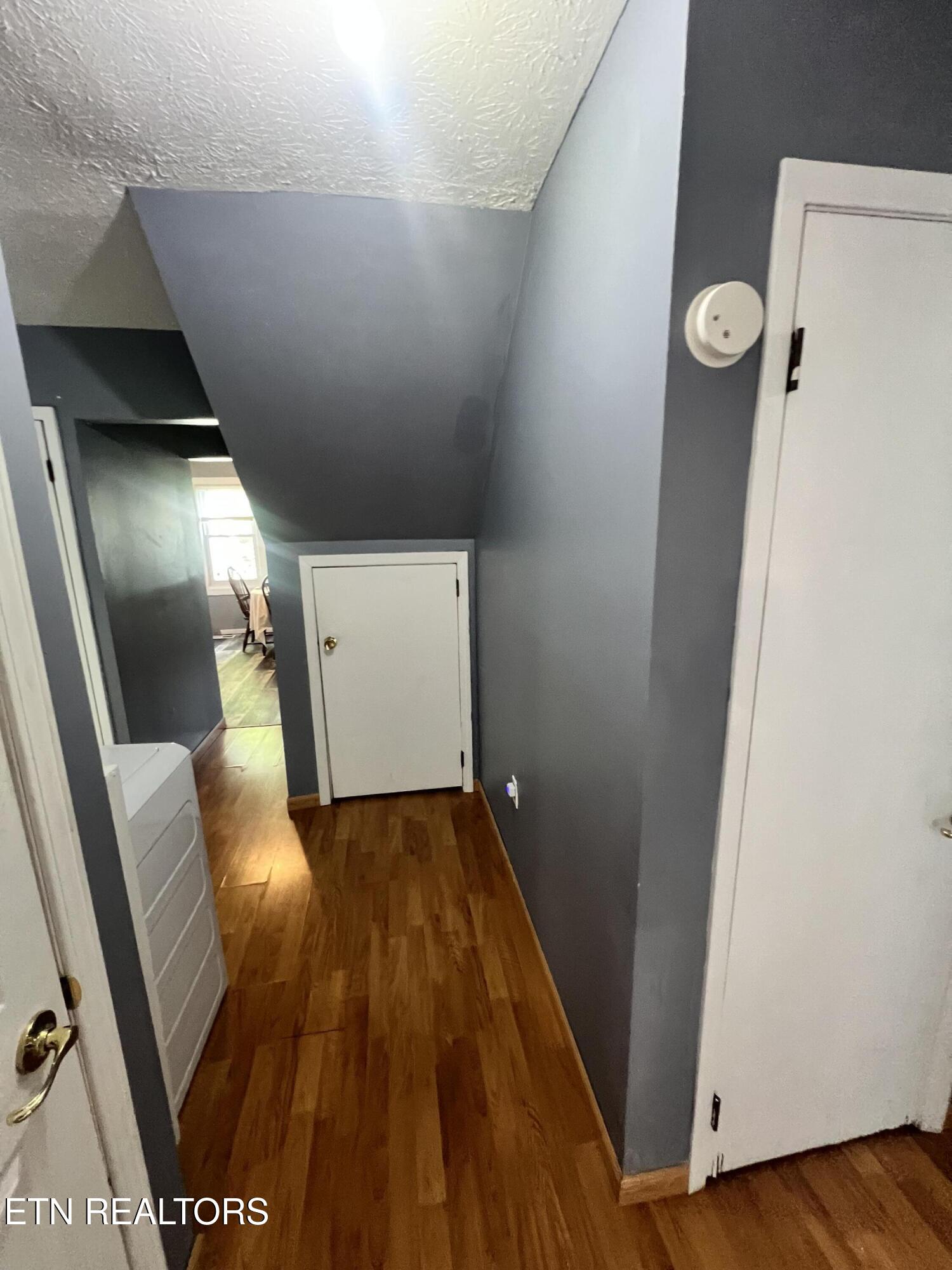621 South Proctor Boulevard Oneida, TN 37841 - Photo 9 of 24 hall