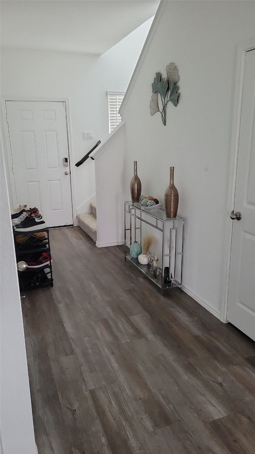 24443 Springfield Valley Drive Spring, TX 77373 - Photo 2 of 10 a view of a livingroom with furniture and wooden floor