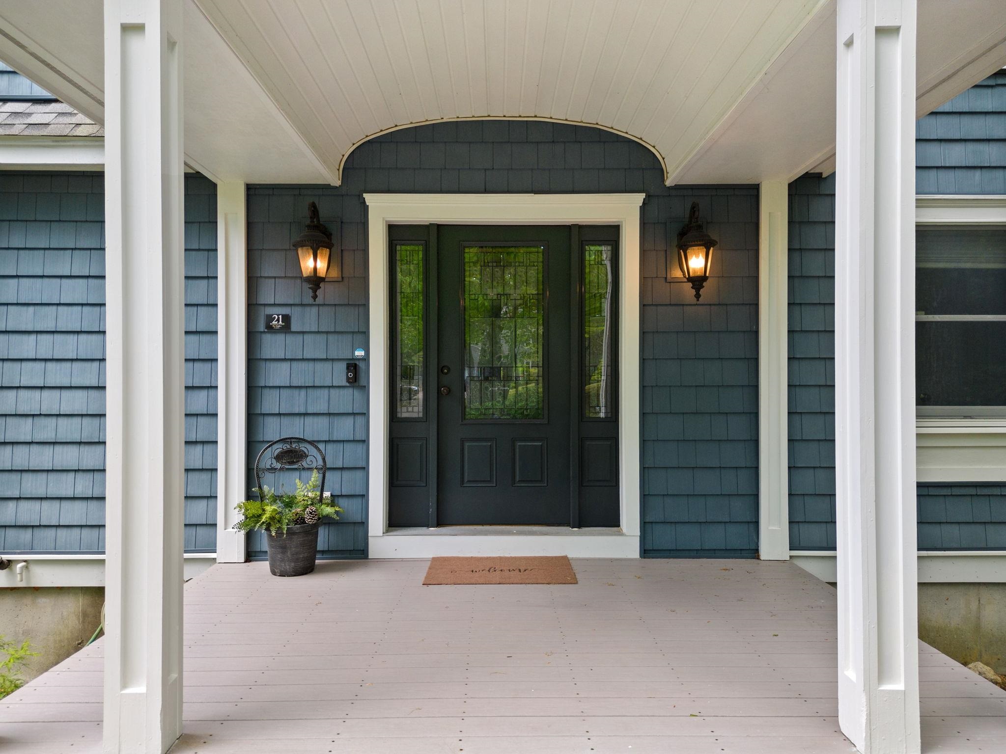 21 Blossom Road Windham, NH 03087 - Photo 3 of 40 Gallery Image 3