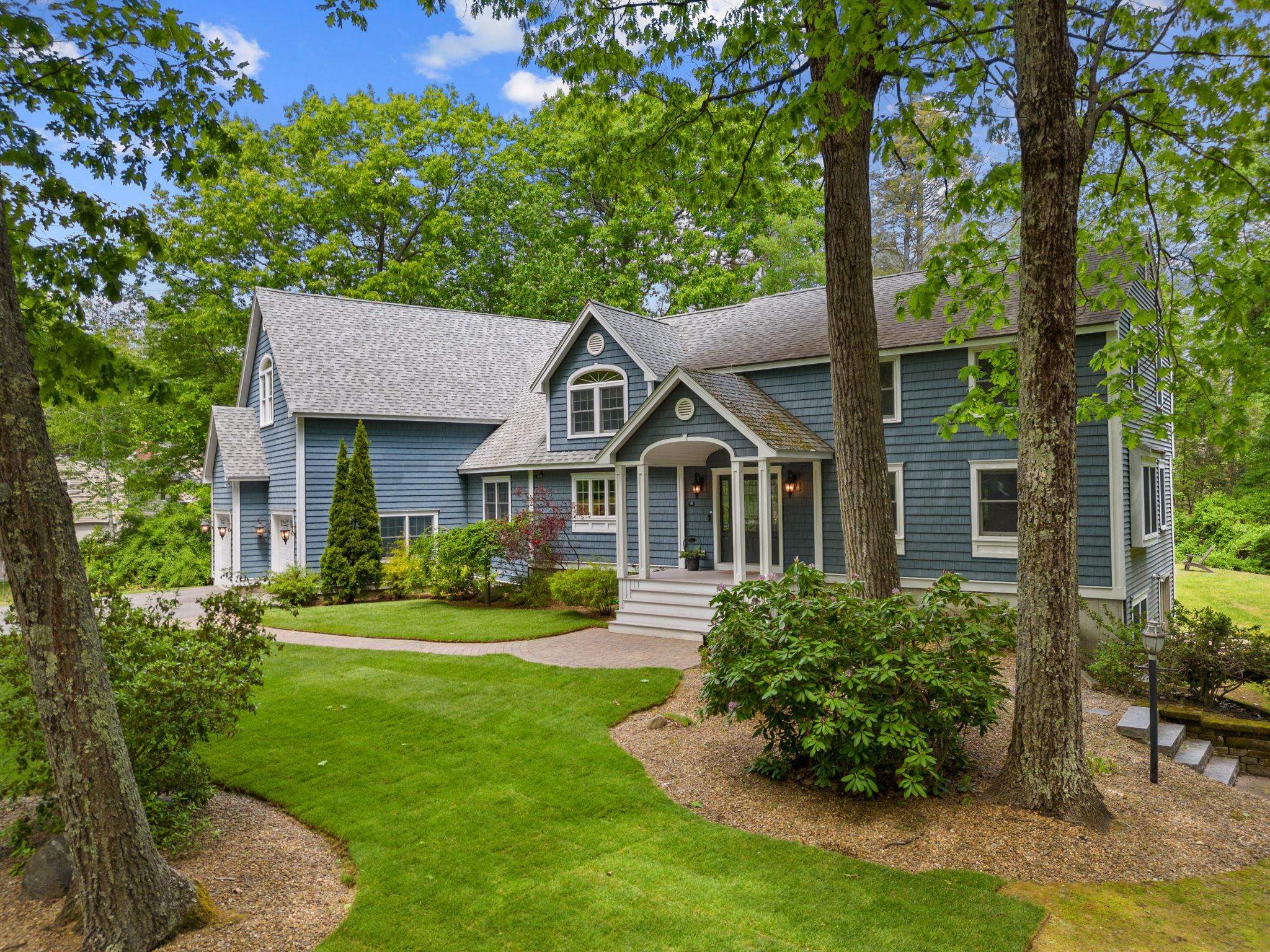 21 Blossom Road Windham, NH 03087 - Photo 4 of 40 Gallery Image 4