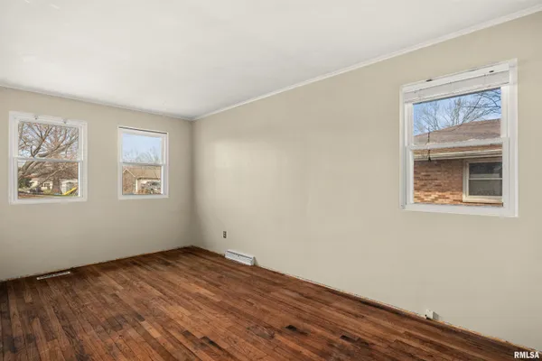 $260,500 | 200 Campanile Drive, East Peoria, IL 61611