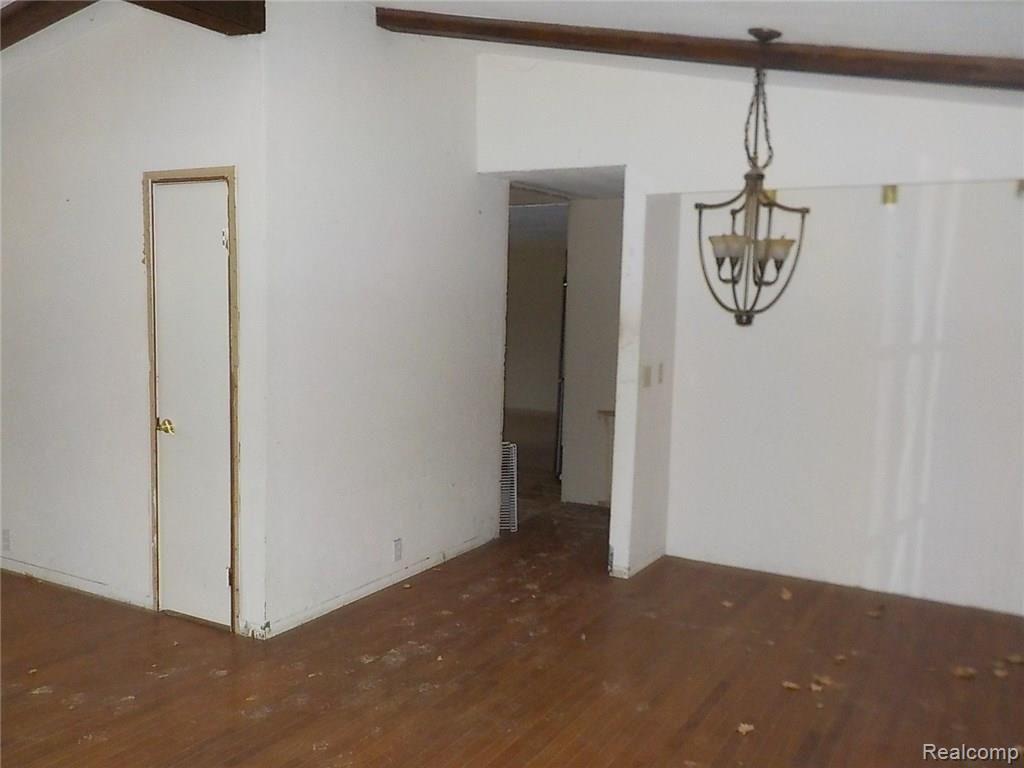 1489 Rose Center Road Fenton, MI 48430 - Photo 11 of 23