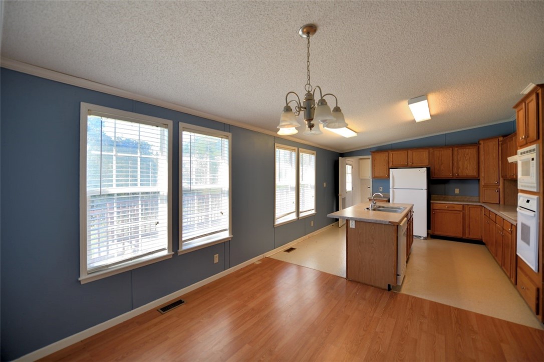 103 Cloverdale Road Seneca, SC 29678 - Photo 28 of 37 Gallery Image 28