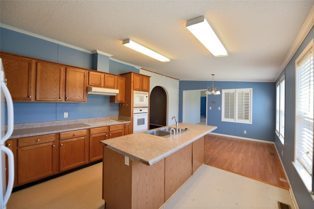 103 Cloverdale Road Seneca, SC 29678 - Photo 8 of 37 Gallery Image 8