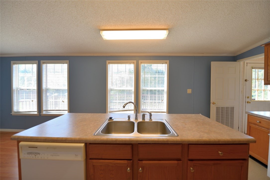 103 Cloverdale Road Seneca, SC 29678 - Photo 10 of 37 Gallery Image 10