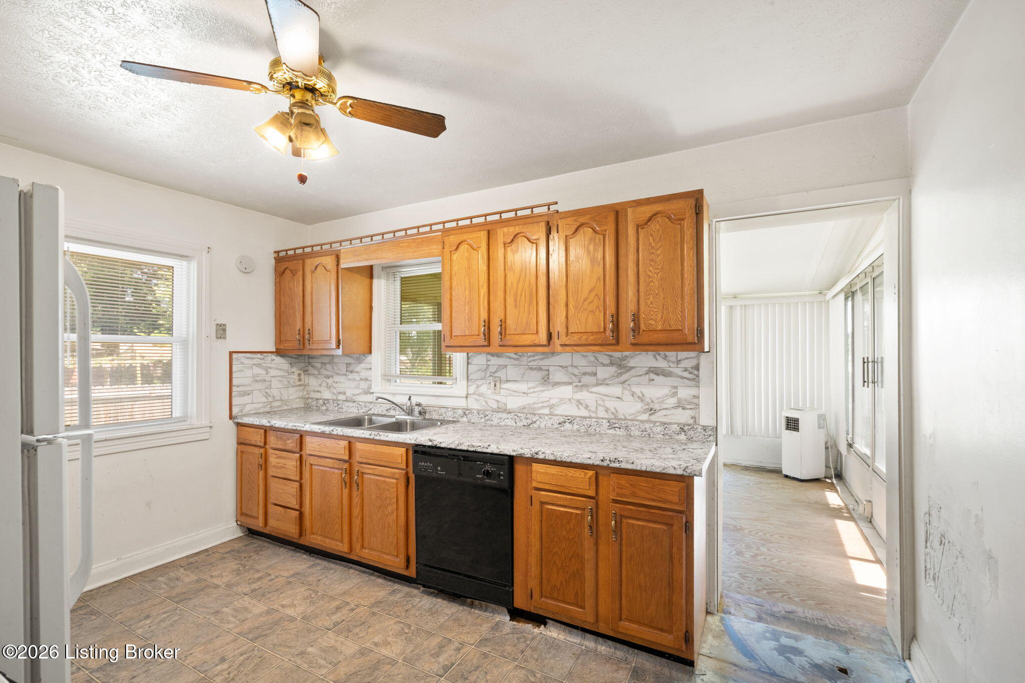 4319 Milldaun Road Louisville, KY 40213 - Photo 17 of 46 17-4319 Milldaun Rd-19