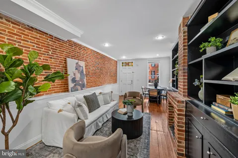 $389,900 | 1438 Battery Avenue, Baltimore, MD 21230