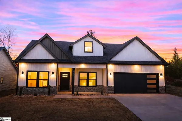$339,900 | 273 State Rd S-42-742, Wellford, SC 29385