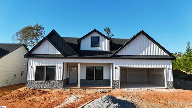 $339,900 | 273 State Rd S-42-742, Wellford, SC 29385