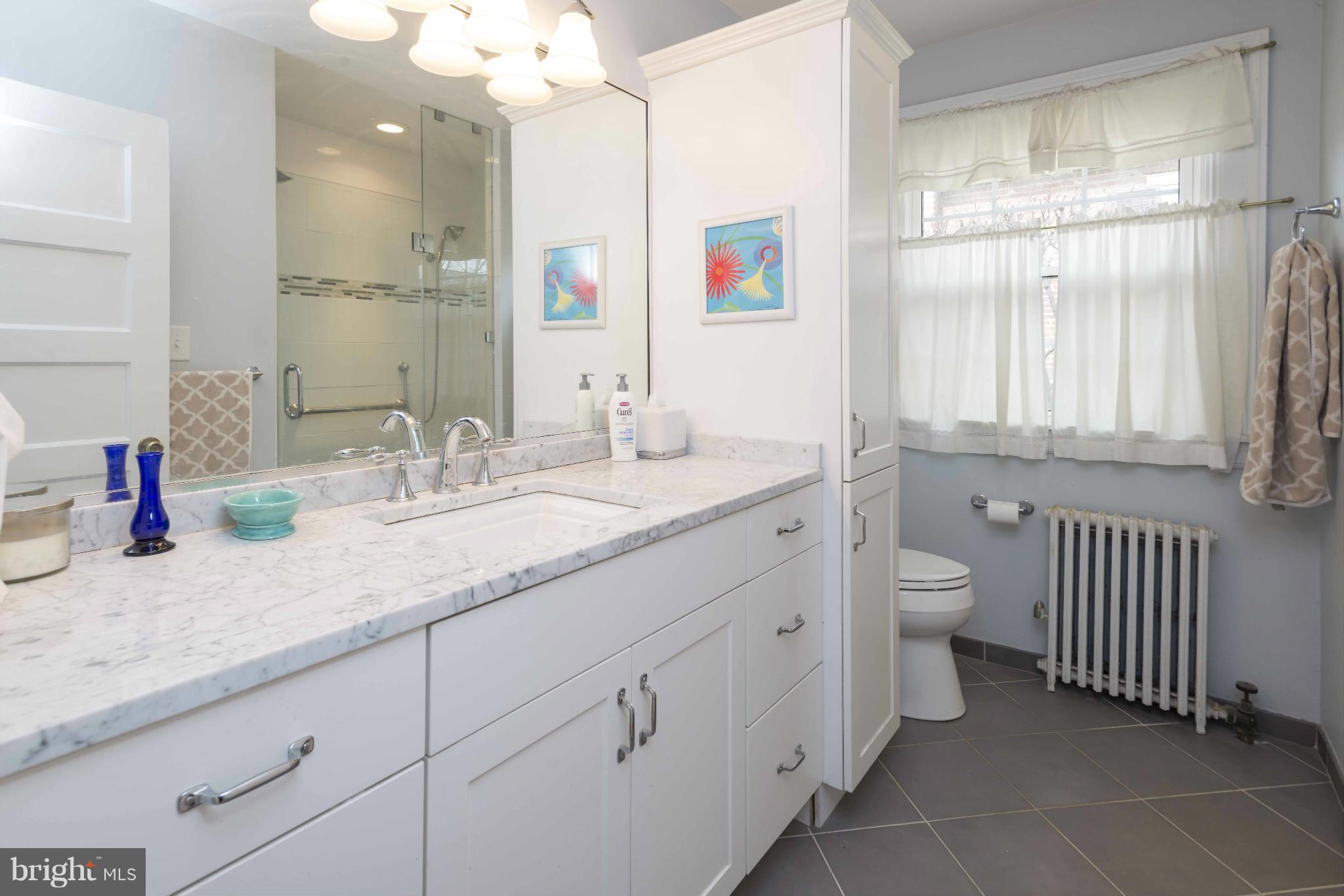 3929 Cloverhill Road Baltimore, MD 21218 - Photo 14 of 29 Bath