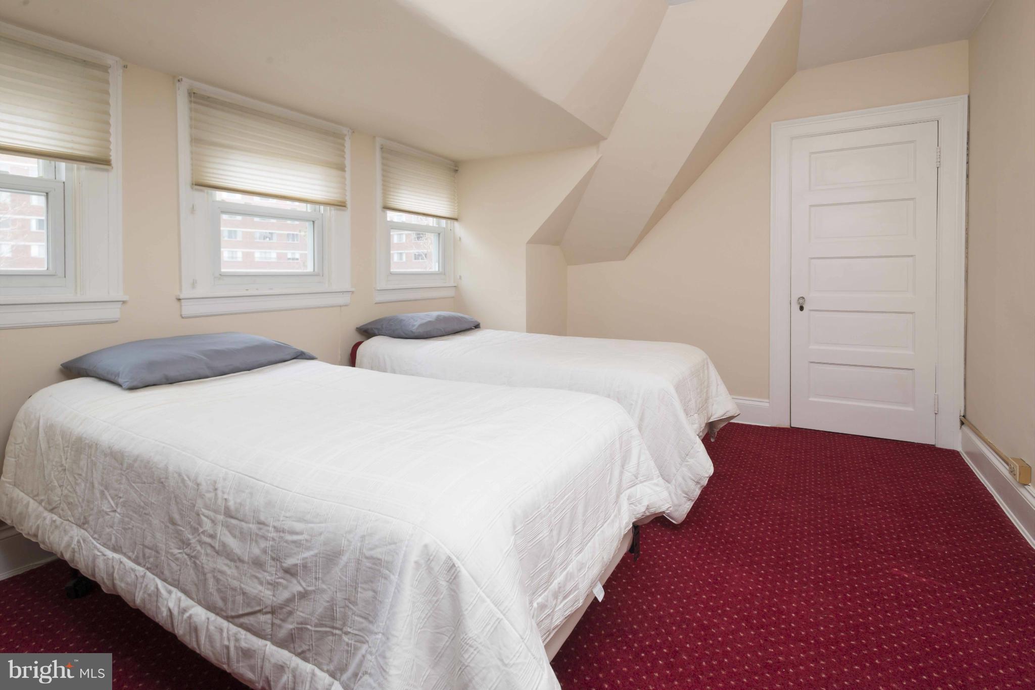 3929 Cloverhill Road Baltimore, MD 21218 - Photo 20 of 29 Bedroom