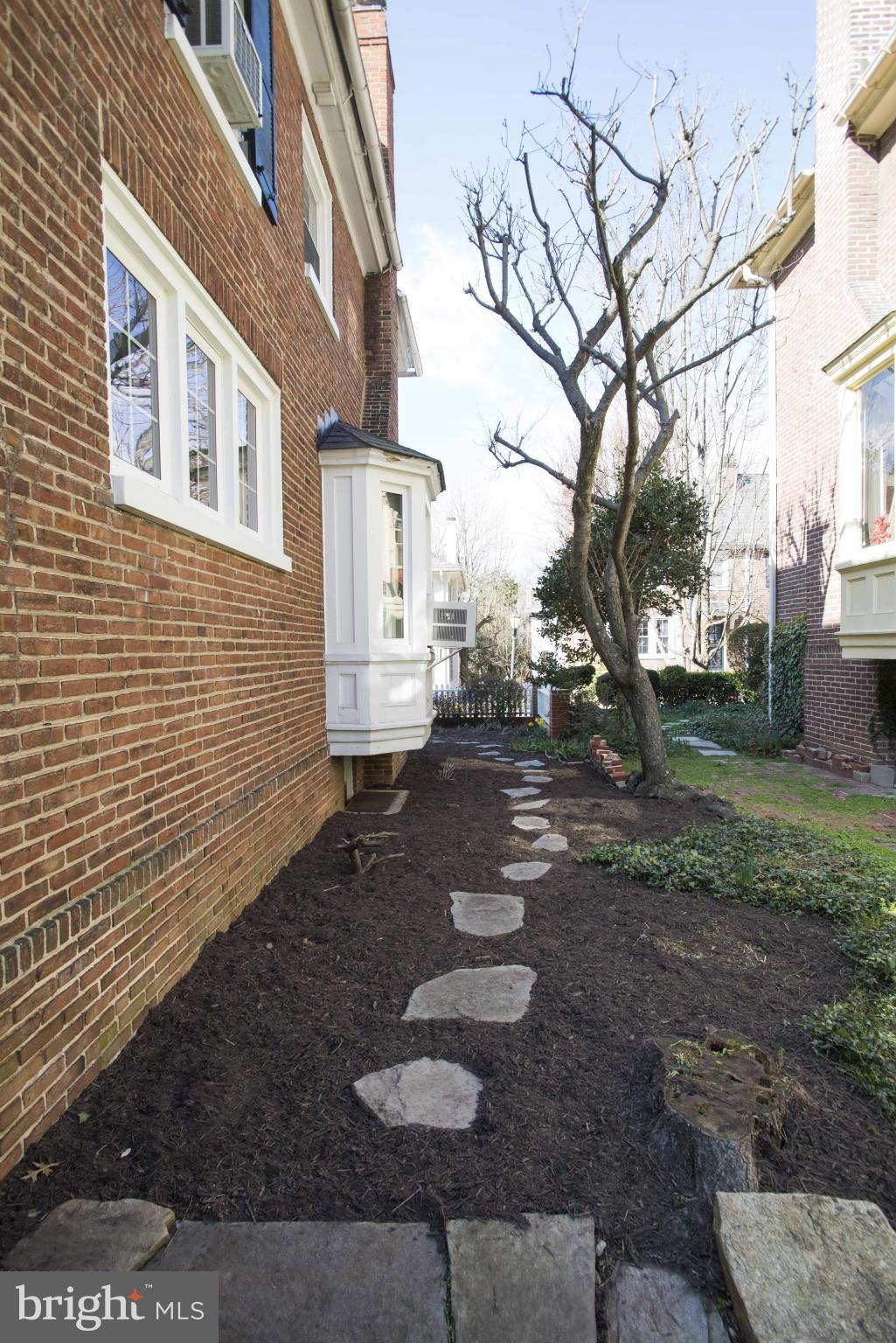 3929 Cloverhill Road Baltimore, MD 21218 - Photo 25 of 29 Exterior (General)