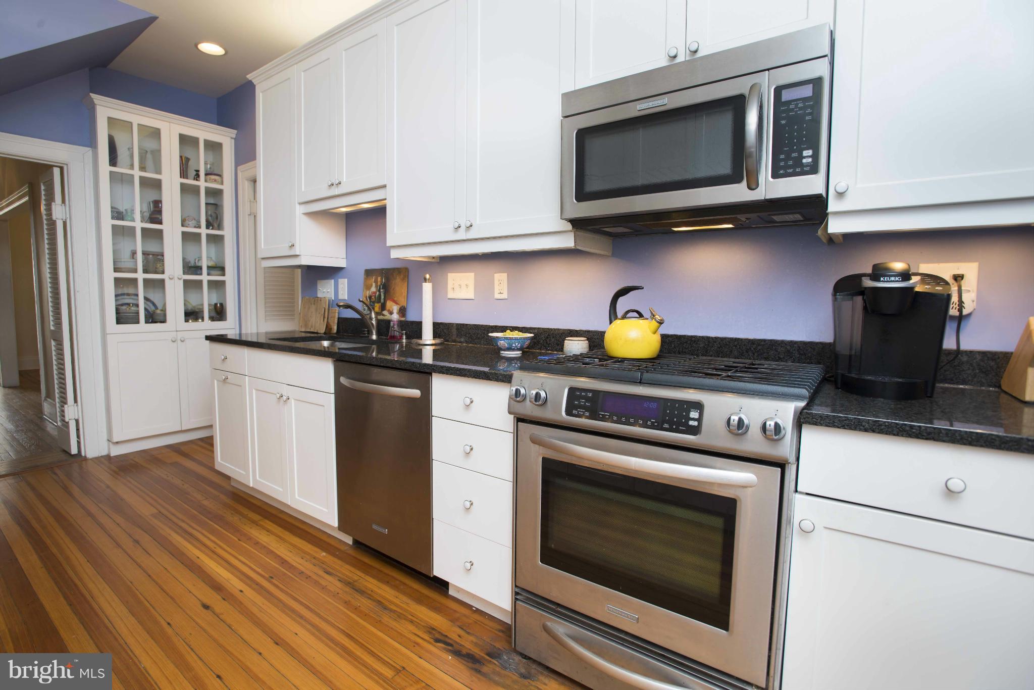 3929 Cloverhill Road Baltimore, MD 21218 - Photo 9 of 29 Kitchen