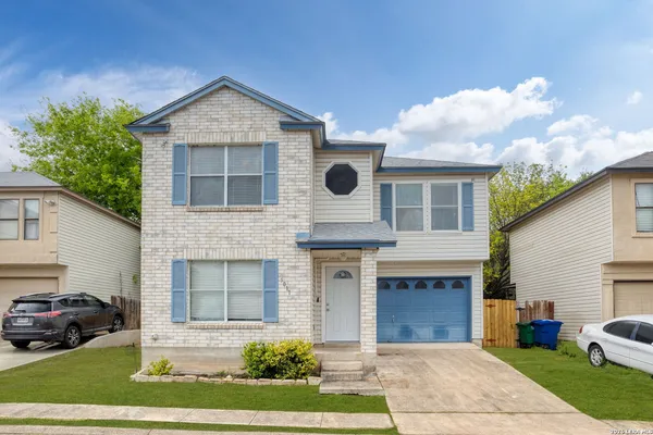 $1,800 | 5011 Kenton Trace, San Antonio, TX 78240