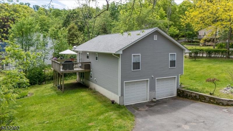 47 Winding Way Andover, NJ 07821 - Photo 31 of 42
