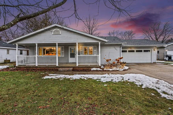 $230,000 | 1587 North Knight Road, Essexville, MI 48732