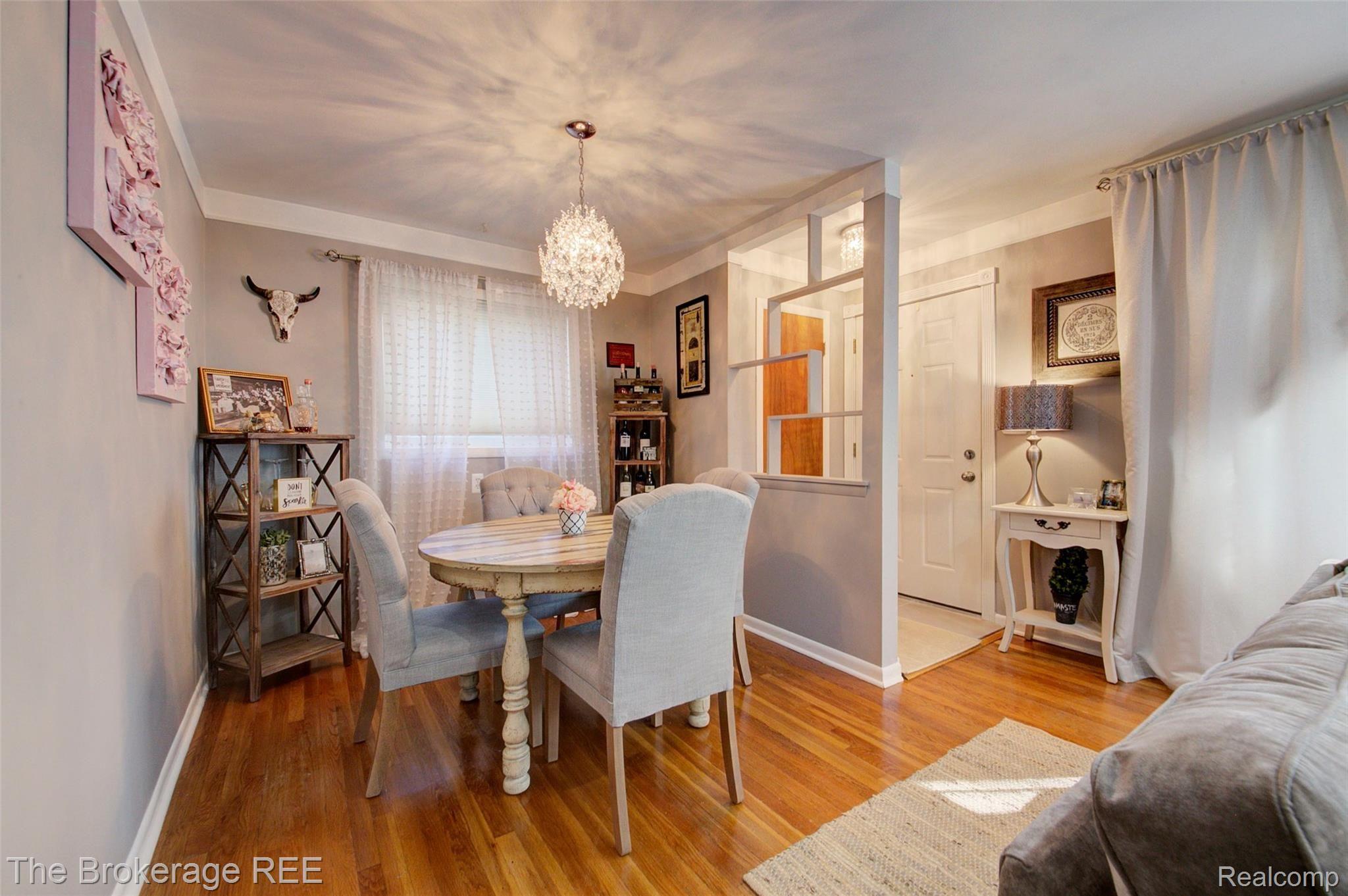 340 Thalia Avenue Rochester, MI 48307 - Photo 14 of 49 Dining2.jpg