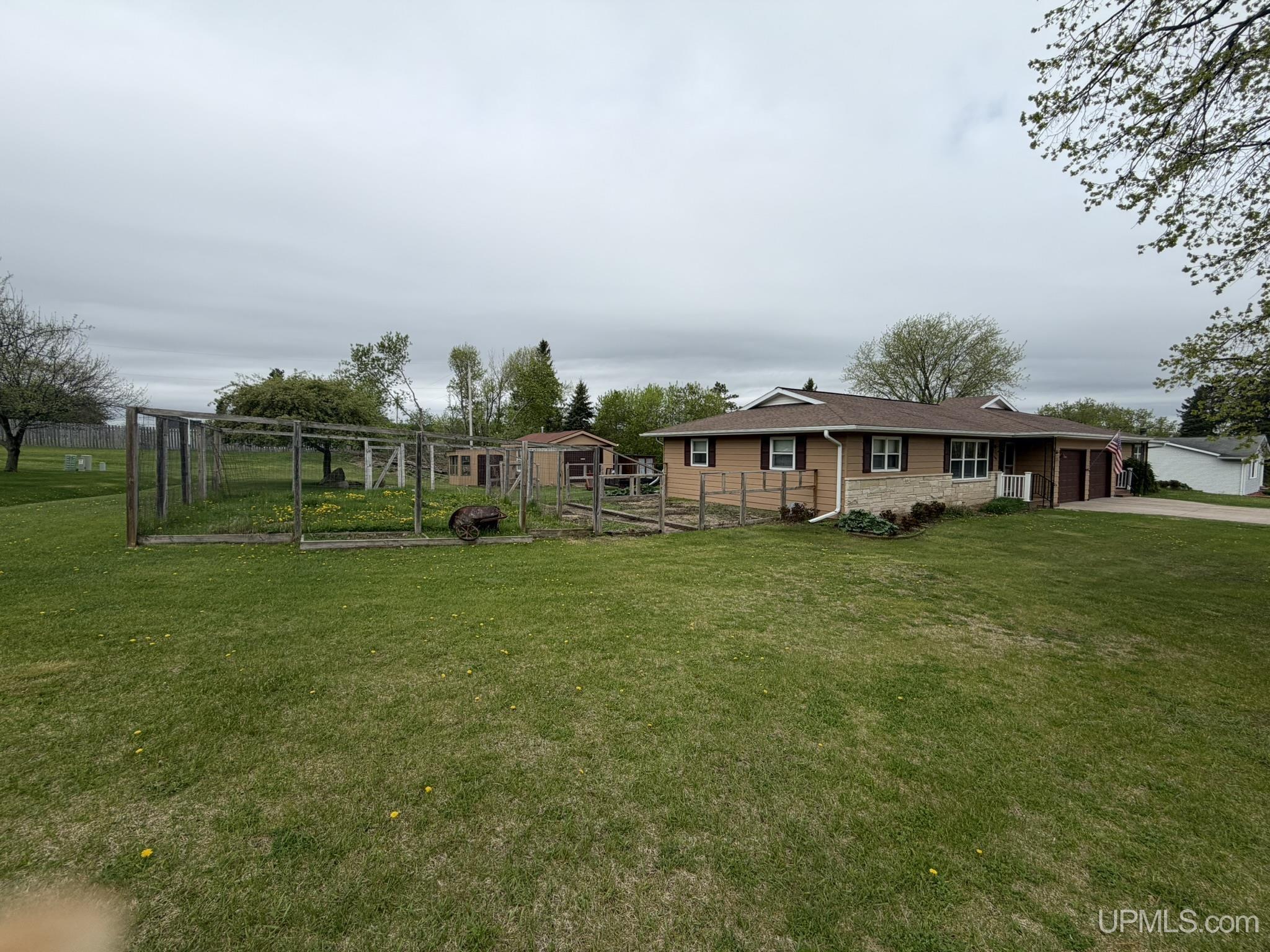 607-609 Kennedy Road Iron Mountain, MI 49801 - Photo 10 of 37