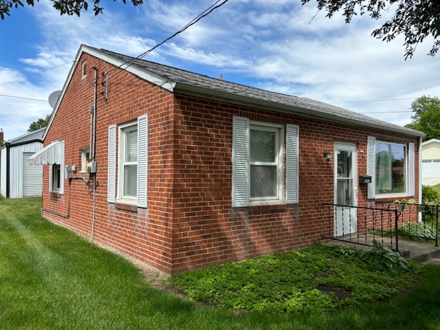 628 East Division Street Kewanee, IL 61443 - Photo 2 of 19