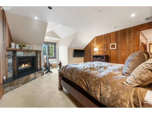 $1,995,000 | 30930 Tyrolean Lane, Government Camp, OR 97028