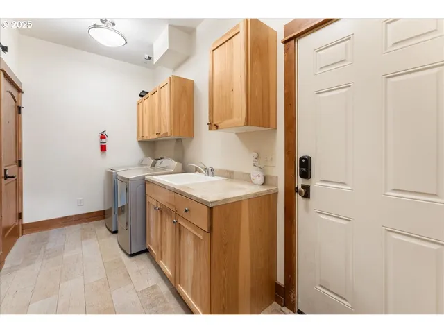 $1,995,000 | 30930 Tyrolean Lane, Government Camp, OR 97028