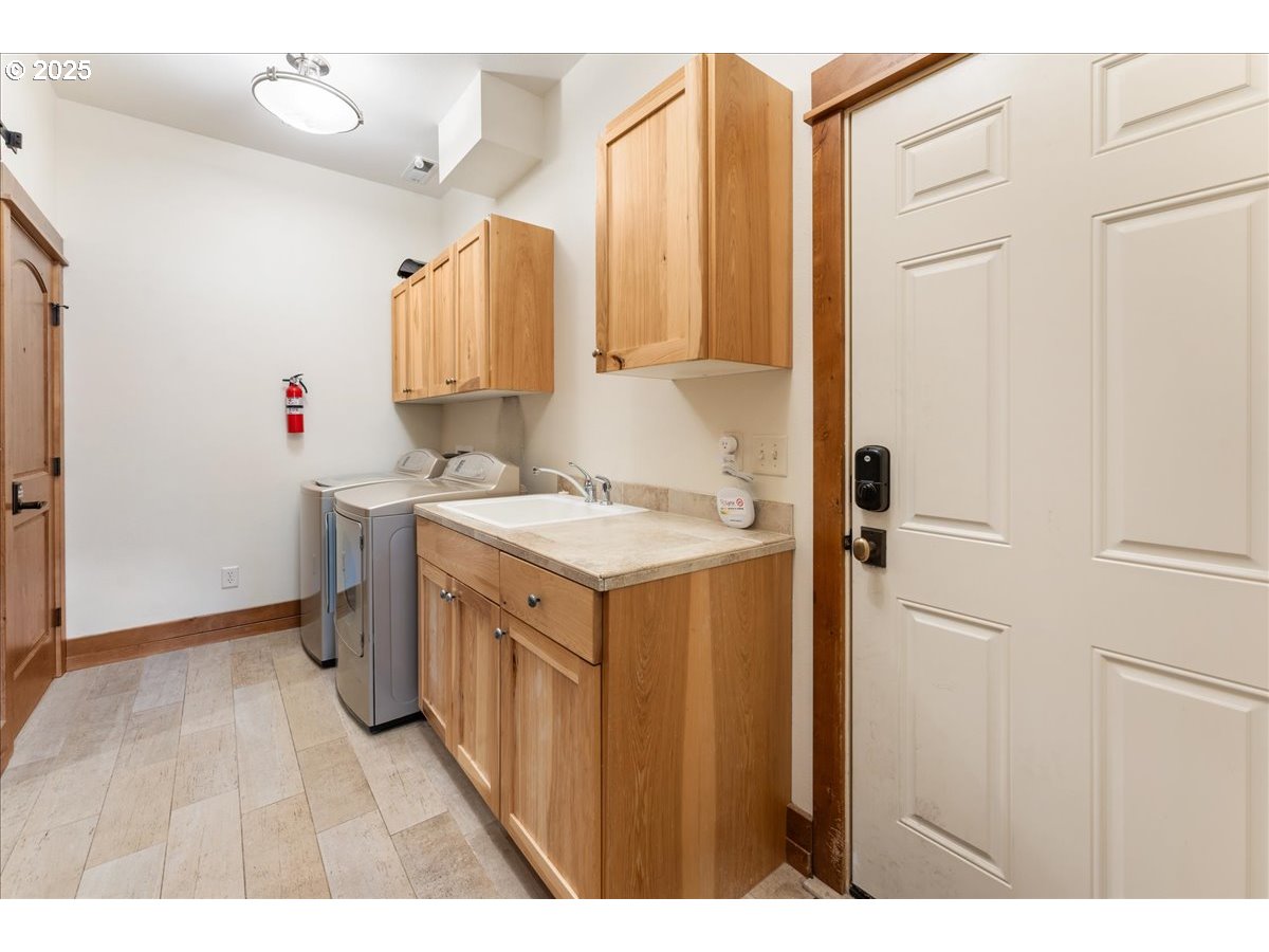 30930 Tyrolean Lane Government Camp, OR 97028 - Photo 40 of 42