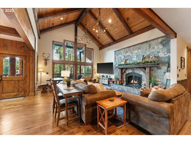 $1,995,000 | 30930 Tyrolean Lane, Government Camp, OR 97028
