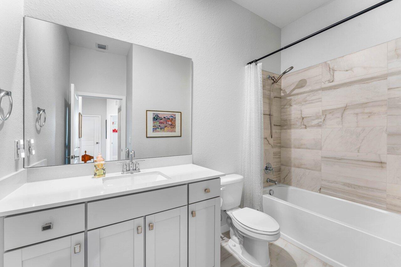 19743 Weathervane Way Loxahatchee, FL 33470 - Photo 20 of 70 Second bathroom