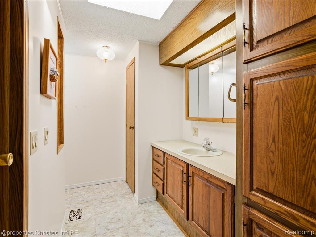 3333 Ravenswood Road, Unit 81 Marysville, MI 48040 - Photo 15 of 30