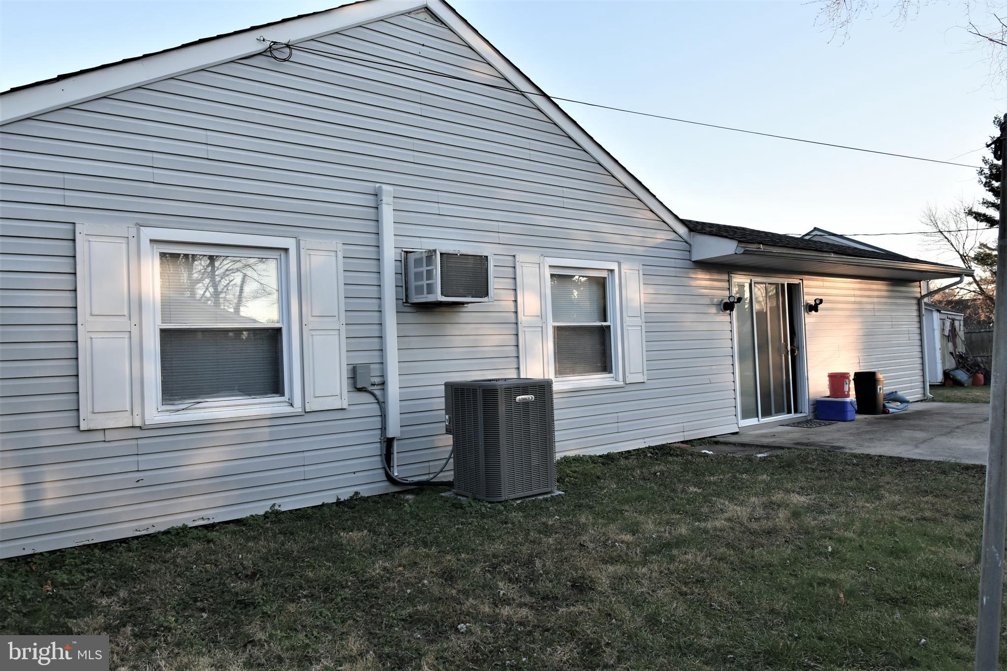 151 Millbrook Drive Willingboro, NJ 08046 - Photo 3 of 31