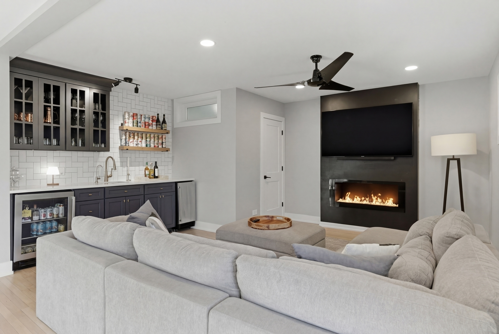 334 Huntington Lane Elmhurst, IL 60126 - Photo 9 of 32