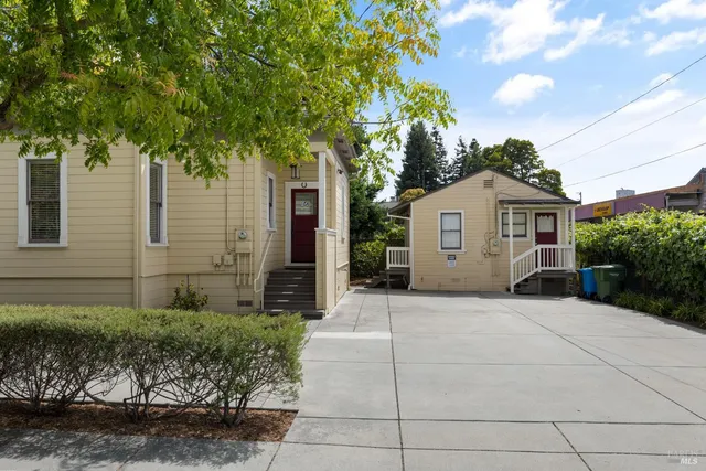 $825,000 | 531 East Washington Street, Petaluma, CA 94952