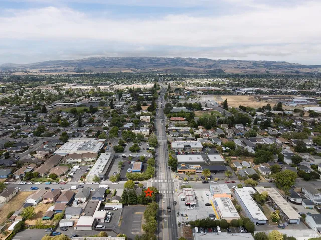 $825,000 | 531 East Washington Street, Petaluma, CA 94952