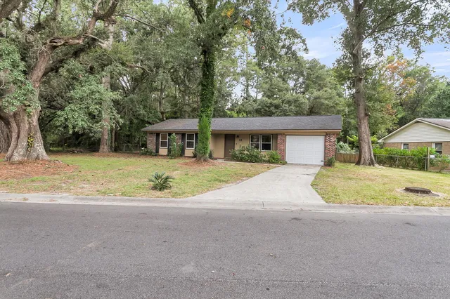 $290,000 | 13 Rumson Road, Goose Creek, SC 29445